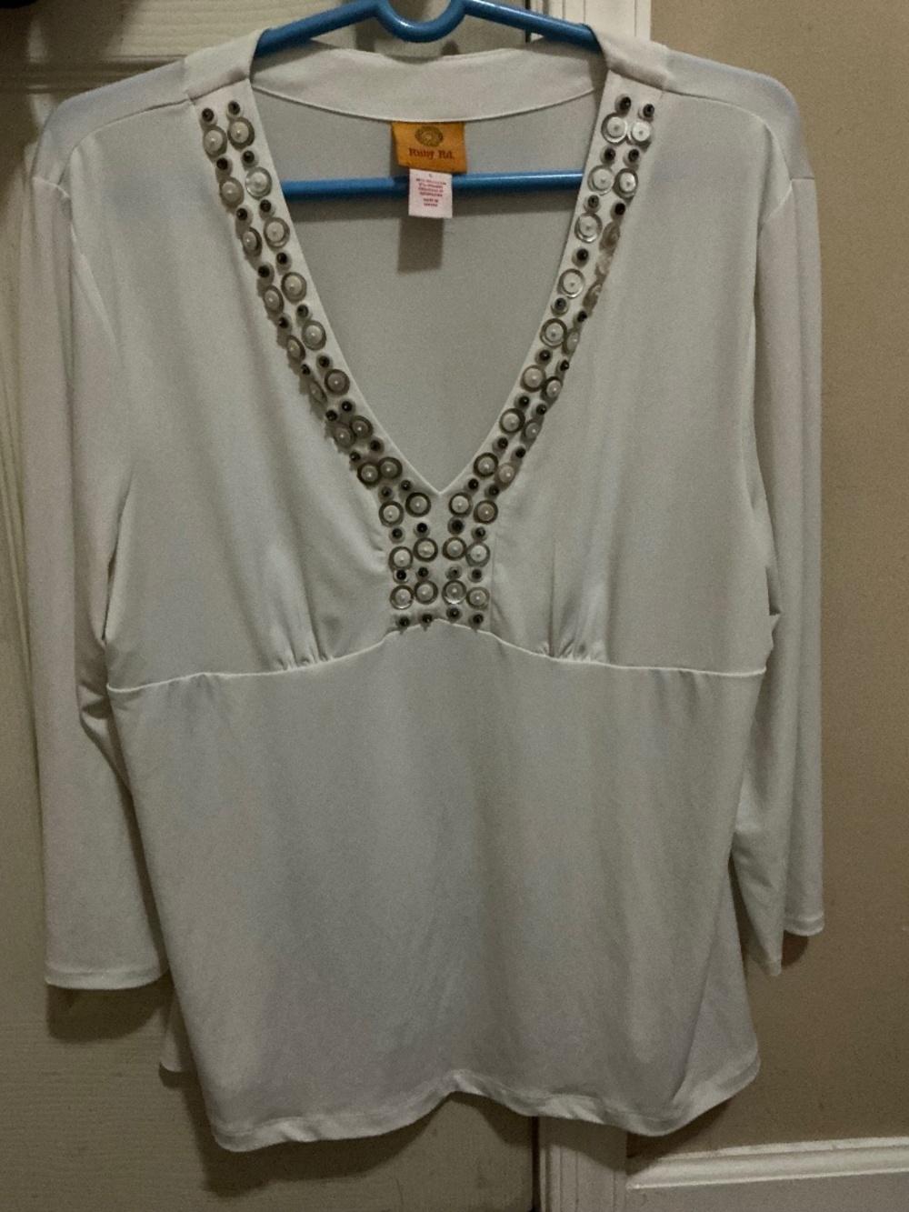 Button design blouse
